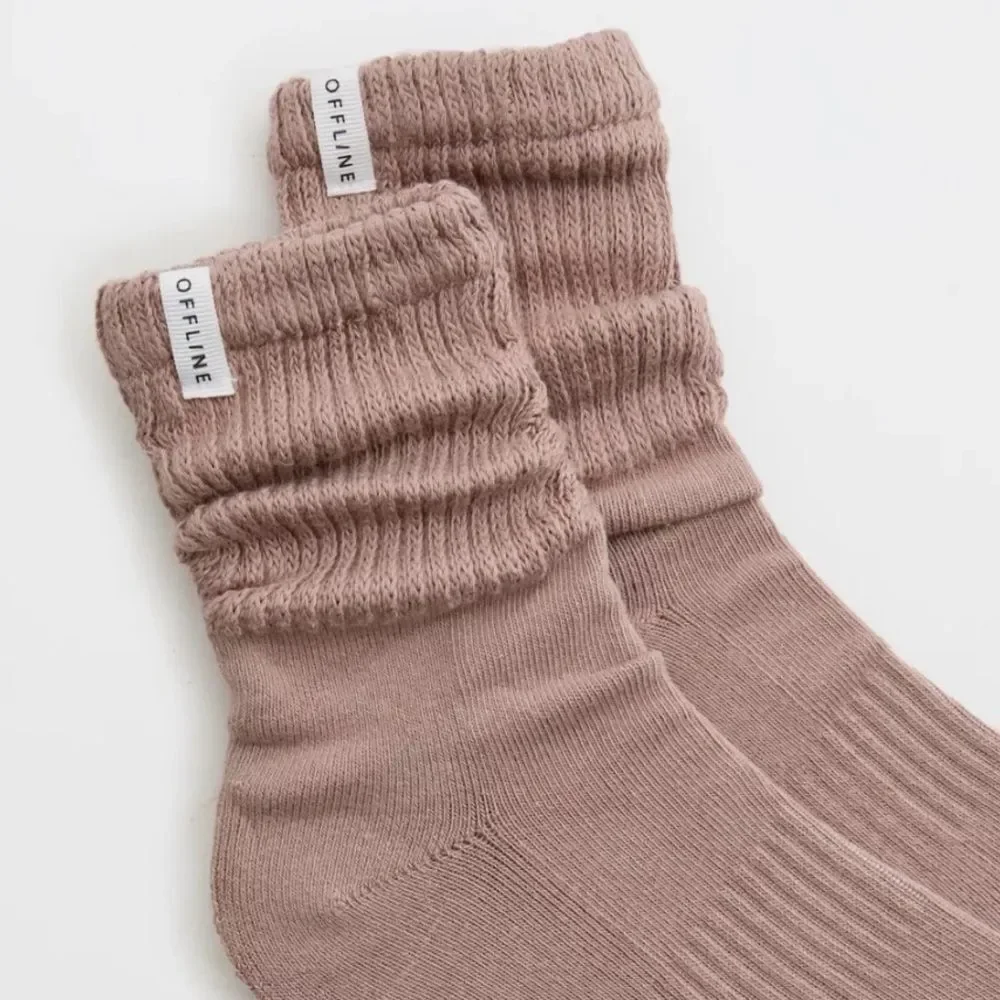 OFFLINE Pebble Brown Short Scrunch Tab Logo Cotton Socks
